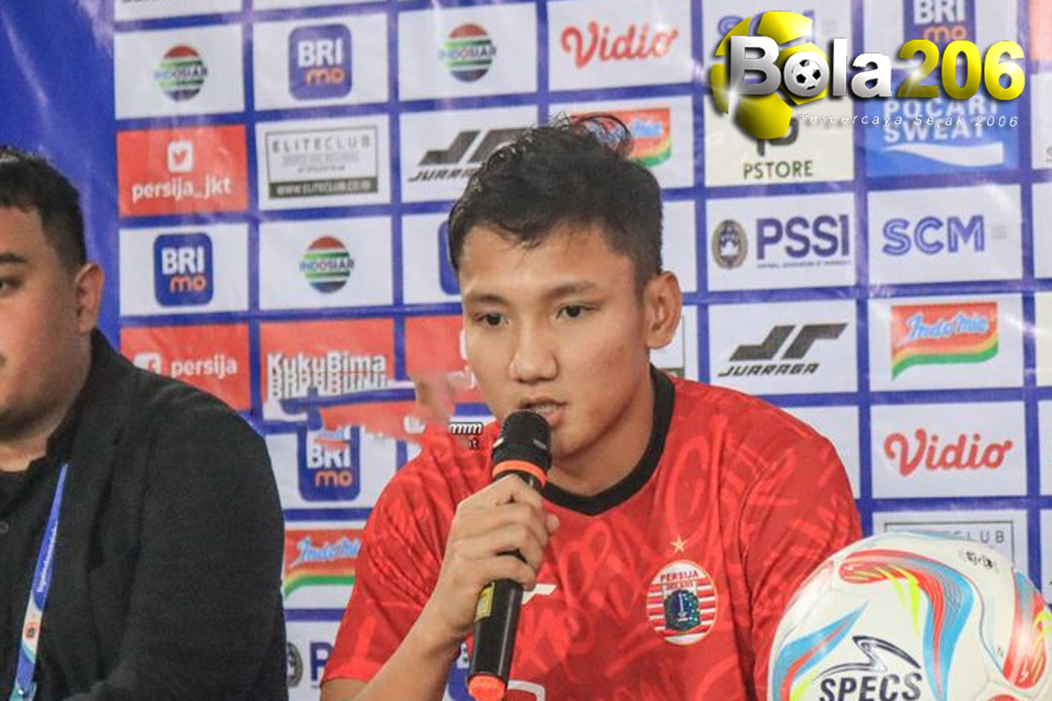 Tak mendapat banyak menit bermain, Pelatih Persija menuntut agar Syahrian Abimanyu tetap profesional